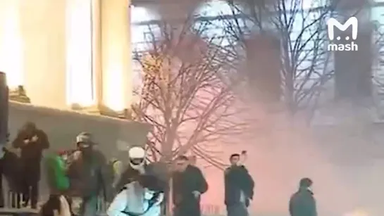 Georgische Spezialeinheiten begannen, die Demonstranten an. 08.03.2023