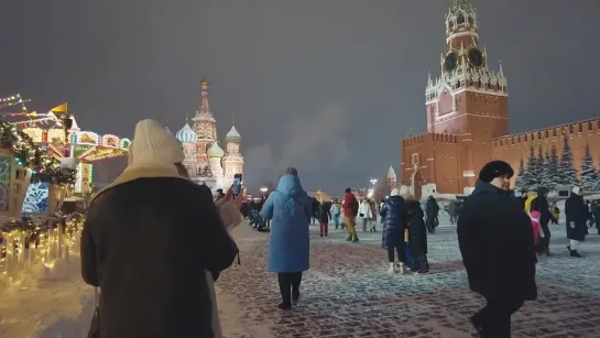 Moscow Winter Walk. Red Square. GUM Fair. Merry Christmas. Happy New Year Preparation 2023. 20 Dec 2022