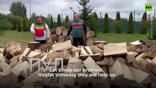 Lukashenko trolls the EU by chopping firewood for them. 09/14/2022