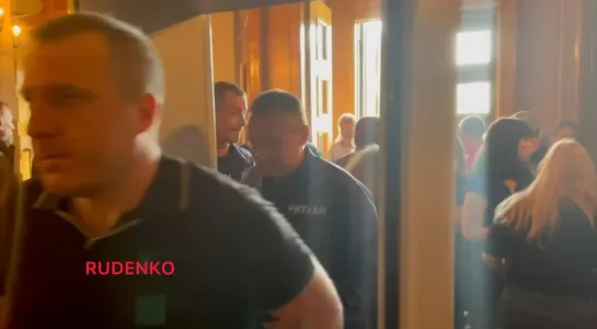 Ukrainian Nazis shelled the funeral in Donetsk. 08.04.2022 Ukrainische Nazis beschossen die Beerdigung in Donezk. 04.08.2022