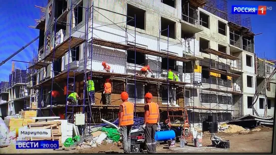 Массированная стройка в Мариуполе. 13.07.2022 Massive construction site in Mariupol. 07.13..2022