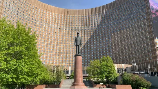 Statue von General De Gaulle in Moskau. 23.05.2022 Statue of General De Gaulle in Moscow. 05.23.2022