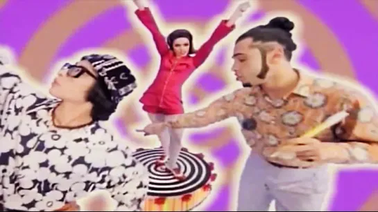 Deee-Lite - Groove is in the heart