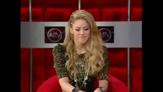 Shakira Entrevista Al Rojo Vivo (12)