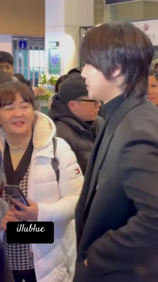 Signing autographs on arrival in Ulaanbaatar