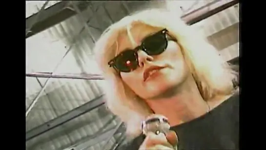 Blondie - Accidents Never Happen