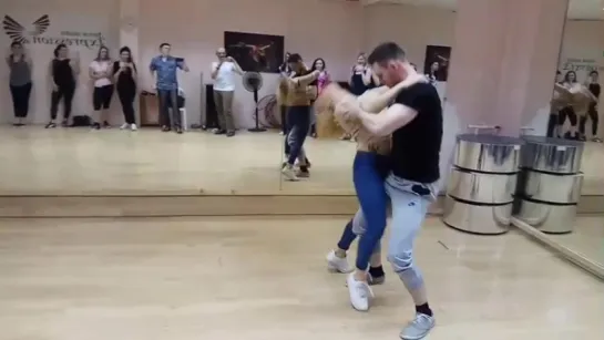 Урок бачаты начинающий уровень . Новая связка Expression Dance Studio - школа танцев в СПб 11.04.2017 ☝😃   🔆Зал №1  19:00-20:30 Bachata Sensual (начинающий уровень). Преподаватели: Дмитрий Сметанкин и Ирина Фирсова.