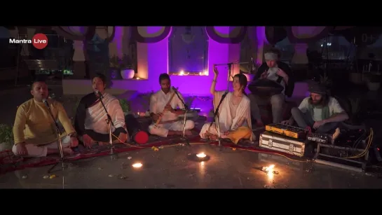 Sati Ethnica - Giridhara Gopala | Mantra Live