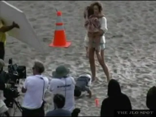 Jennifer Lopez - Fashion PhotoShoot Malibu beach [1]