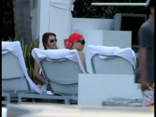 Jennifer Lopez and twins relaxing in Miami Beach 1/22/10