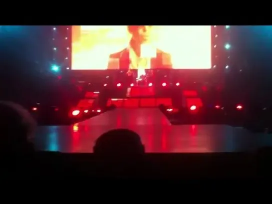 Jlo- on the floor. Anaheim, CA Honda Center - YouTube