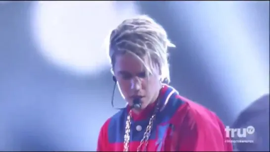 Justin Bieber - Company (Live at iHeartRadio Music Awards 2016)