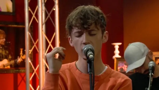 Troye Sivan - Youth (Live) - KiddNation