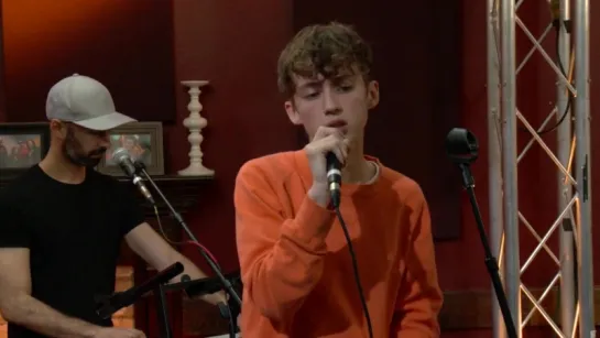 Troye Sivan - Wild (Live) - KiddNation