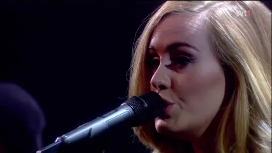 Adele - When We Were Young (Live Skavlan Show Sweden 31.12.2015)