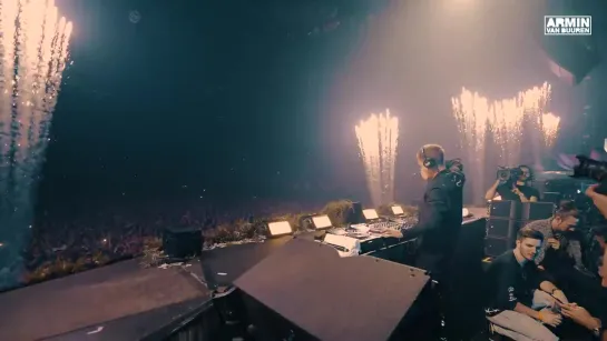 Dimitri Vegas feat. Like Mike ft. Armin van Buuren and W&W - Repeat after me