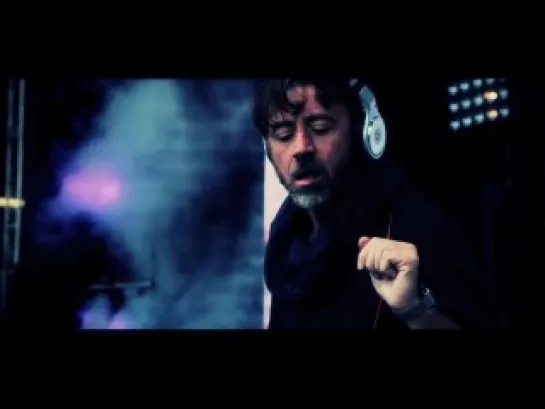 Benny Benassi ft. Gary Go - Control