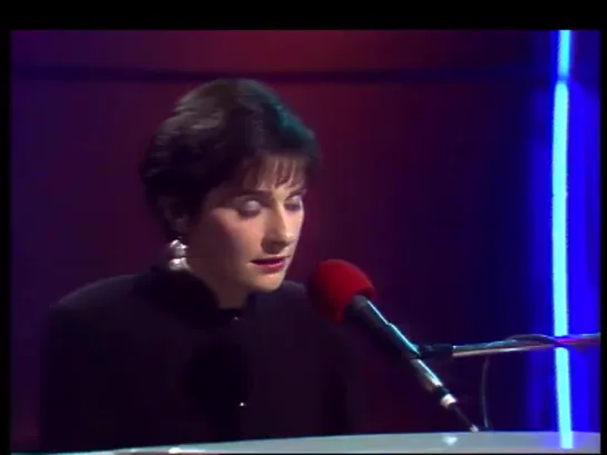 Enya - Orinoco Flow (People In Need Telethon, RTE, 1989)