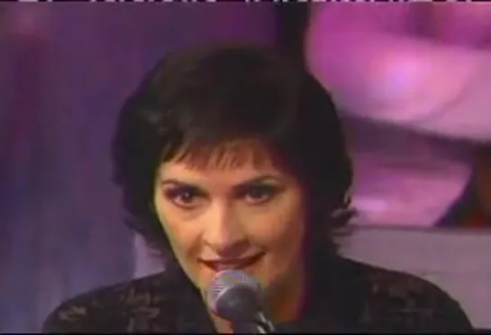 Enya - Only Time (Live with Regis, 2000) USA