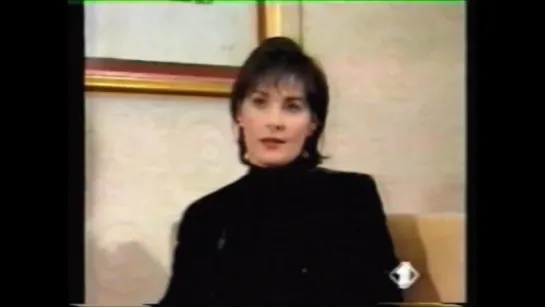 Enya - The Memory Of Trees Interview (1995) Italy