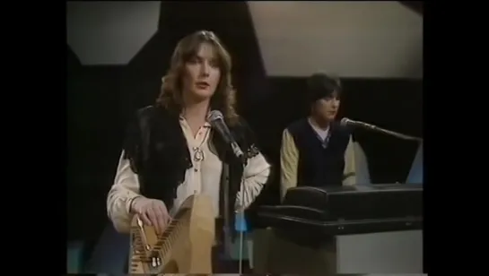 Clannad (with Enya) - Live at BBC TV "As I Roved Out" (1982)