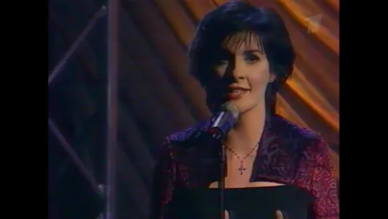 Enya - May It Be & Rewarding (World Music Awards, 06.03.2002) Monaco