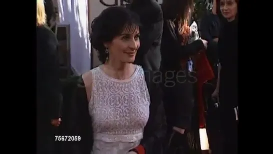 Enya - Golden Globe Award Interview (2002)