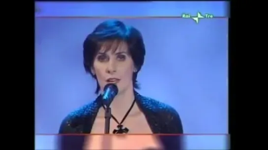 Enya - Adeste, Fideles + Interview (Che Tempo Che Fa, 16.12.2006) Italy