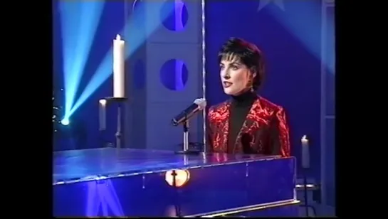 Enya - Oíche Chiúin (Silent Night) ~ (Christmas Show,  24.12.1997) UK