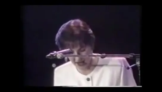 Enya - Orinoco Flow & Storms In Africa (World Music Awards, 1989) Monaco