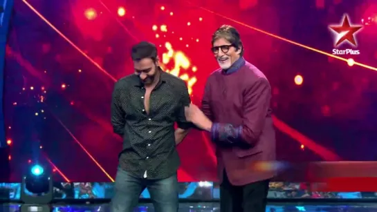 Ajay Devgn and Amitabh Bachchan share a fun moment