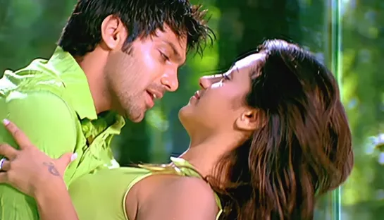 Kaatrukulle - Sarvam Ayngraran songs Arya, Trisha Krishnan