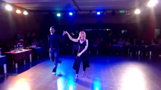 Танго Нуэво: Andrea y Blas (Bailarines de Eslovenia) en la Viruta Tango de Solanas - Sabado 2