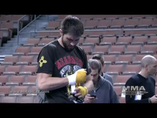 Открытая тренировка  Карлоса Кондита перед UFC 143