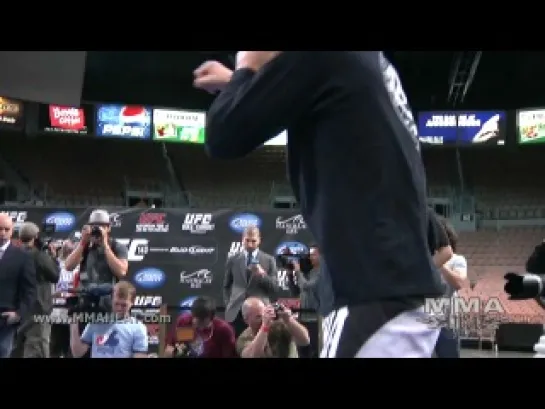 Открытая тренировка Ника Диаза  перед UFC 143