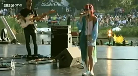 Lily Allen - As Long As I Got You (Live At Andrew Marr Show 19.06.2014)