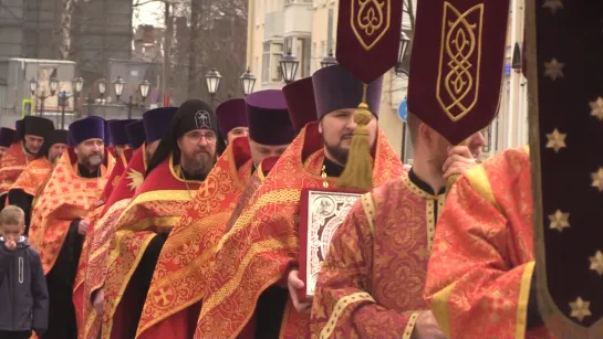 ВИДЕО. Крестный ход к десятилетию Гатчинской епархии состоялся 17 апреля