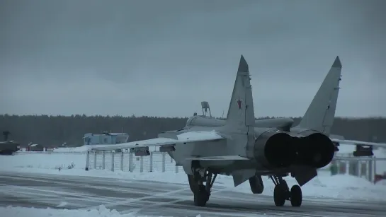 Отработка экипажами МиГ-31 ЗВО мероприятий по принуждению к посадке условного нарушителя