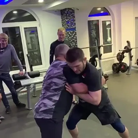 Khabib grappling with his father abdulmanap nurmagomedov