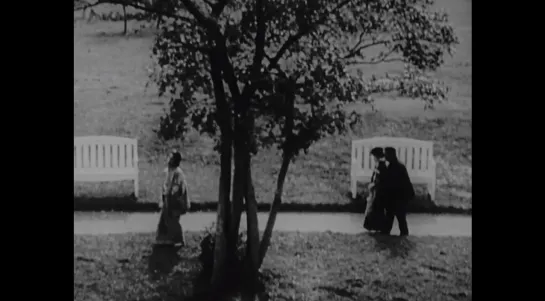 a page of madness / 狂った一頁 (teinosuke kinugasa, 1926)