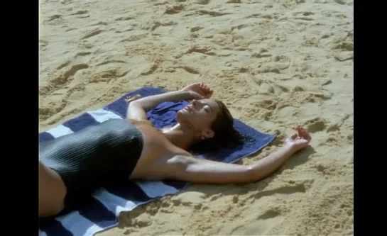 hovering over the water / à flor do mar (joão césar monteiro, 1986)