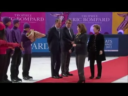 Trophee Eric Bompard 2011, Pairs Victory Ceremony