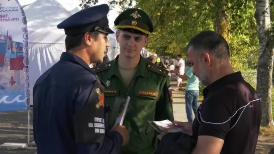 День города в Шлиссельбурге вместе с пунктом отбора на военную службу по контрак