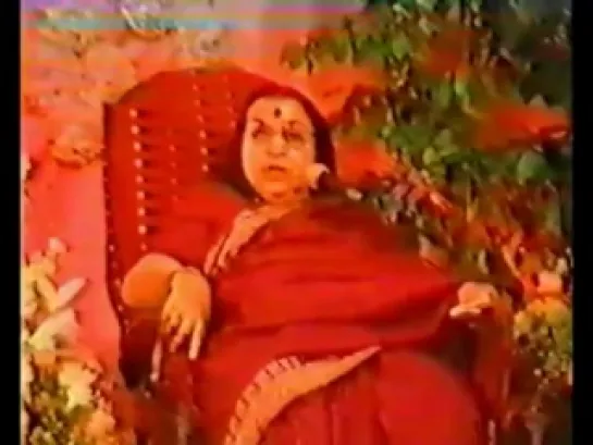 Shri Mataji Nirmala Devi at Shri Durga-Kali Puja 25.07.1992, St Denis, Paris, France