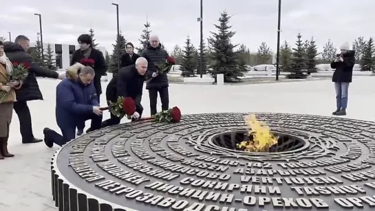 Олег Матыцин и Александр Дрозденко почтили память мирных граждан СССР, погибшим в ходе ВОВ