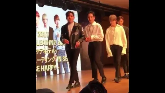 [FANCAM] [18.11.17] 2017 GLOBAL LEADING BAP Lotte Hotel LAST Fanmeeting in SEOUL ~BE HAPPY~