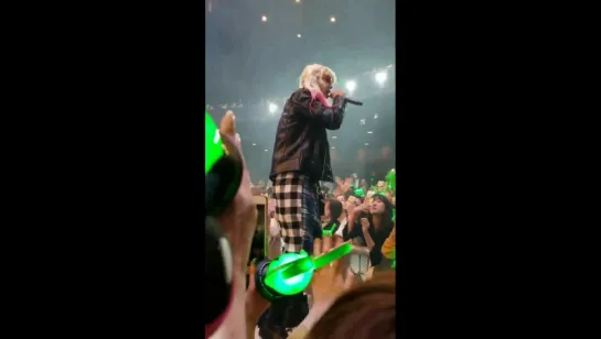 [FANCAM] [29.10.17] PARTY BABY: CLIMAX