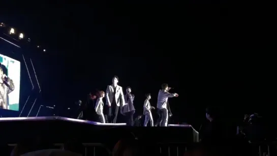 [FANCAM] [21.10.17] K-pop concert 2017 в Канджине