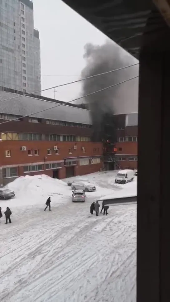 Пожар в типографии на Ленинском 139. Питер. 17.01.19 г.