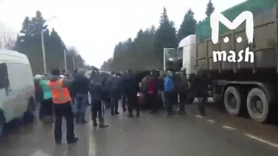 Жители Волоколамска продолжают борьбу против свалки.